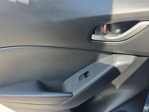 Used 2015 MAZDA MAZDA3 i Grand Touring FWD image 18