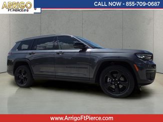 Used 2022 Jeep Grand Cherokee L Laredo RWD video 1