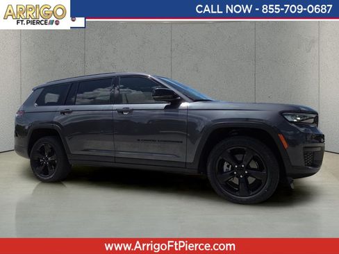 Used 2022 Jeep Grand Cherokee L Laredo RWD image 1