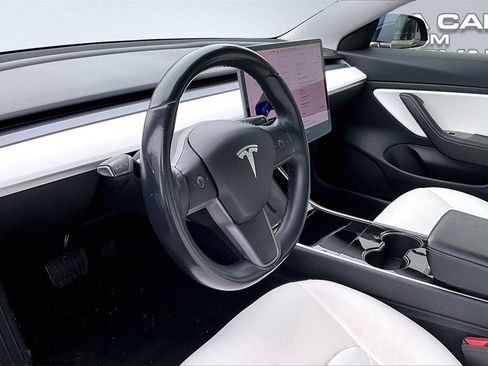 Used 2018 Tesla Model 3 Long Range image 14