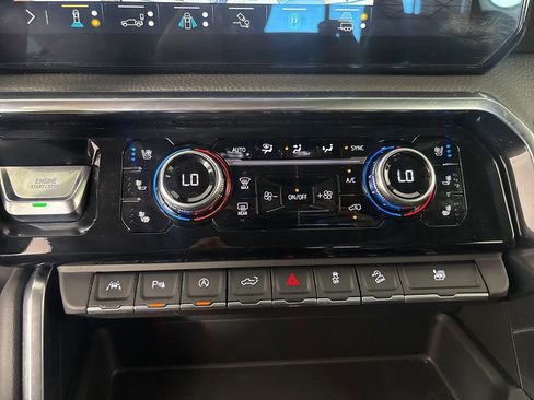 Used 2023 GMC Sierra 1500 Denali w/ Technology Package image 17