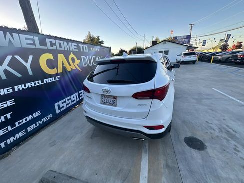 Used 2017 Hyundai Santa Fe Sport FWD image 5