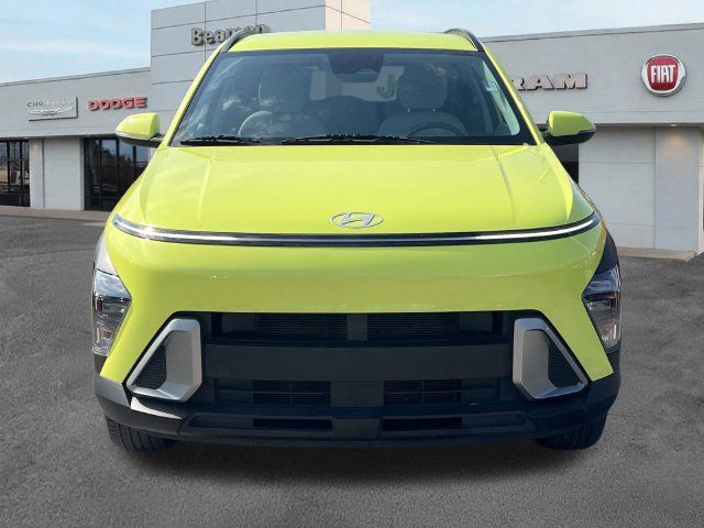 Used 2025 Hyundai Kona SEL AWD/4WD image 2