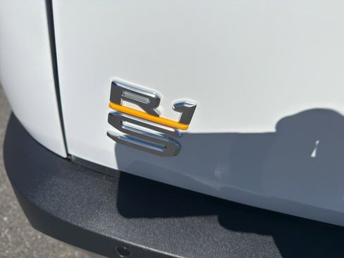 Used 2023 Rivian R1S Adventure image 5