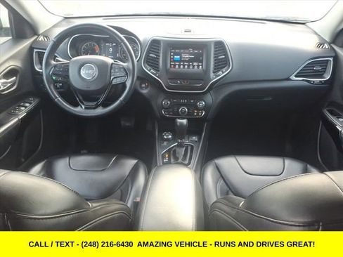 Used 2019 Jeep Cherokee Latitude Plus image 11