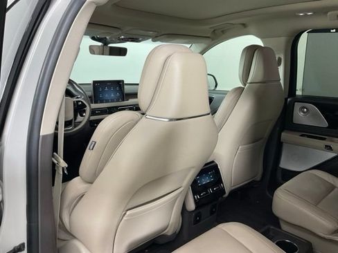 Used 2020 Lincoln Aviator Reserve w/ Equipment Group 201A RWD image 25