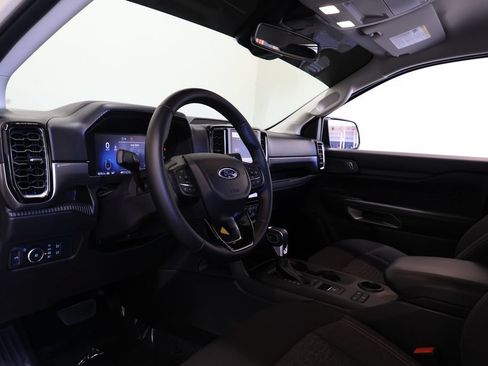 Used 2025 Ford Ranger XLT w/ Convenience Package RWD image 15