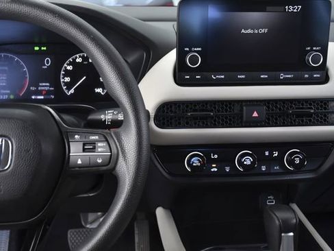 Used 2023 Honda HR-V LX image 11
