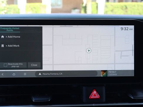 Used 2025 Kia Carnival FWD image 30