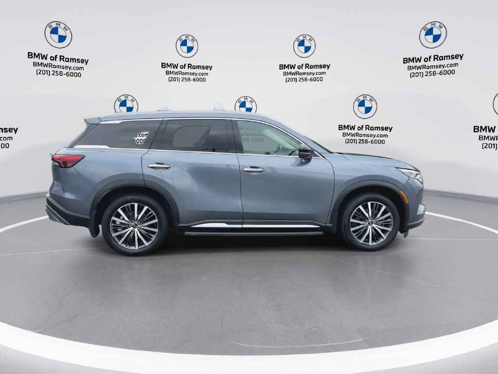 Used 2023 INFINITI QX60 Sensory AWD/4WD image 9