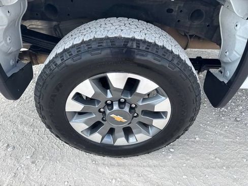 Used 2025 Chevrolet Silverado 2500 Custom w/ Custom Value Package AWD/4WD image 31