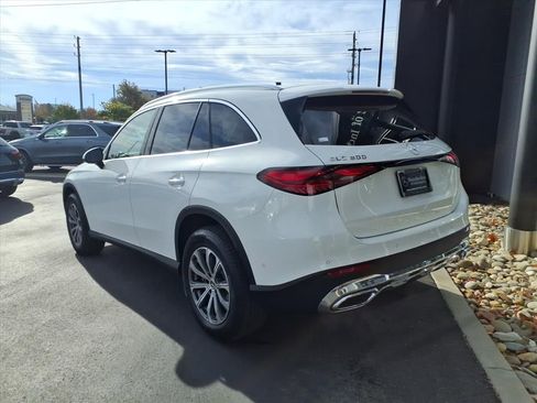 Used 2026 Mercedes-Benz GLC 300 4MATIC image 4