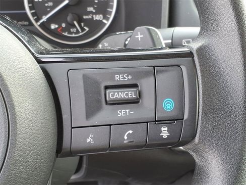 Certified 2023 Nissan Rogue SV image 22