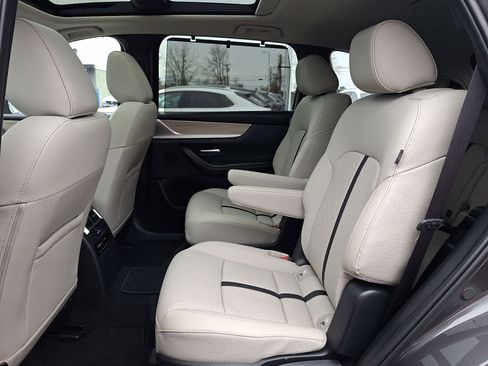 Certified 2024 MAZDA CX-90 Plug-In Hybrid w/ Premium Pkg image 12