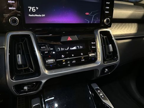 Used 2021 Kia Sorento SX image 36