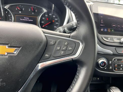 Used 2019 Chevrolet Equinox LT w/ Lights and Bright Package FWD image 24