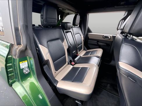 Used 2024 Ford Bronco Wildtrak AWD/4WD image 18