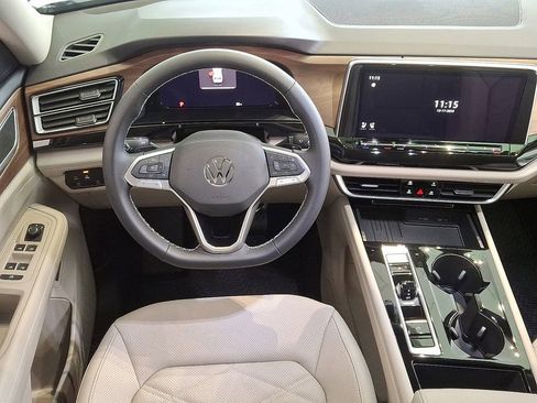 New 2026 Volkswagen Atlas SE image 7