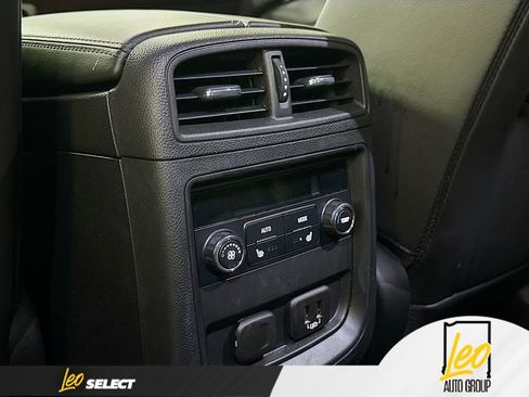 Used 2020 Buick Envision Essence image 25