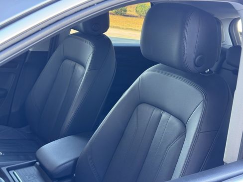 Used 2020 Audi Q5 2.0T Premium w/ Convenience Package image 19