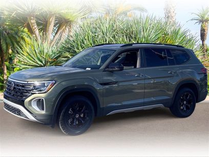 New 2025 Volkswagen Atlas Peak Edition SE