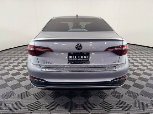 Used 2023 Volkswagen Jetta SE image 7