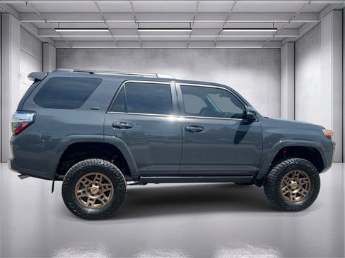 Used 2024 Toyota 4Runner SR5 Premium w/ Moonroof Package AWD/4WD image 2