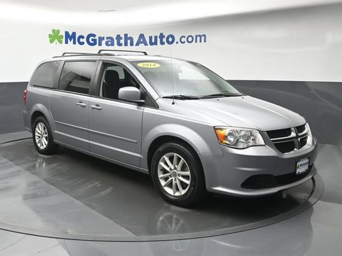 Used 2014 Dodge Grand Caravan SXT FWD image 2