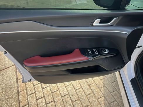 Used 2023 Kia K5 GT-Line image 14