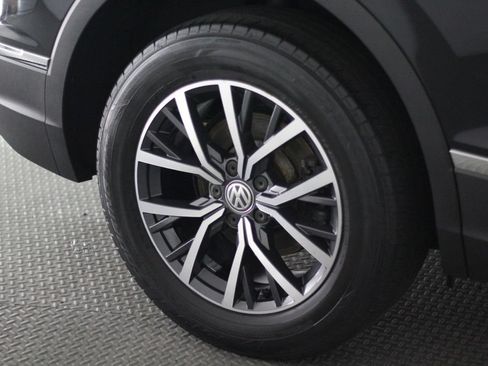 Used 2020 Volkswagen Tiguan SE FWD image 58
