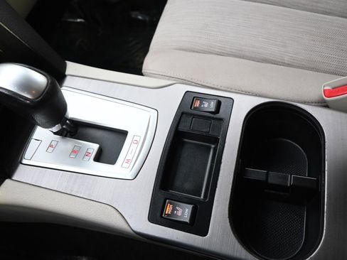 Used 2014 Subaru Outback 2.5i Premium image 28