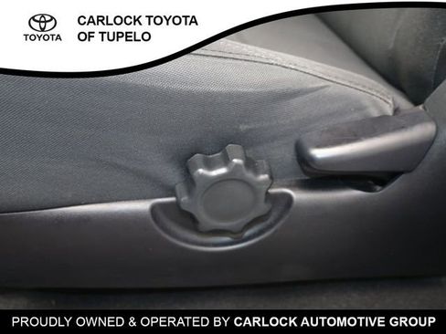 Used 2018 Toyota Tacoma TRD Off-Road AWD/4WD image 15