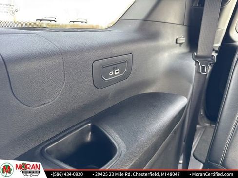 Used 2023 Jeep Grand Cherokee L Laredo image 27