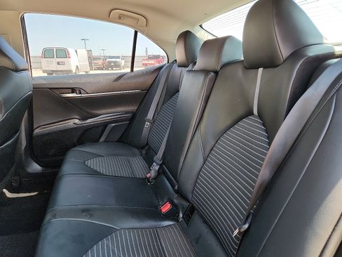 Used 2023 Toyota Camry SE image 8