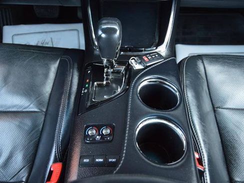 Used 2014 Toyota Avalon Limited FWD image 23