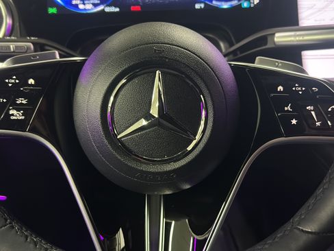 Certified 2023 Mercedes-Benz EQS 580 4MATIC SUV image 32