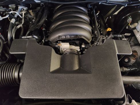 Used 2018 GMC Sierra 1500 SLT w/ Enhanced Driver Alert Package RWD image 30