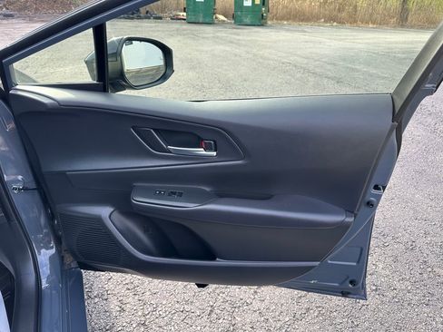 Used 2024 Toyota Prius Prime FWD image 33