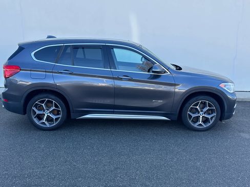 Used 2017 BMW X1 xDrive28i image 3