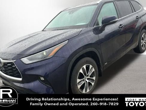 Used 2022 Toyota Highlander XLE image 1