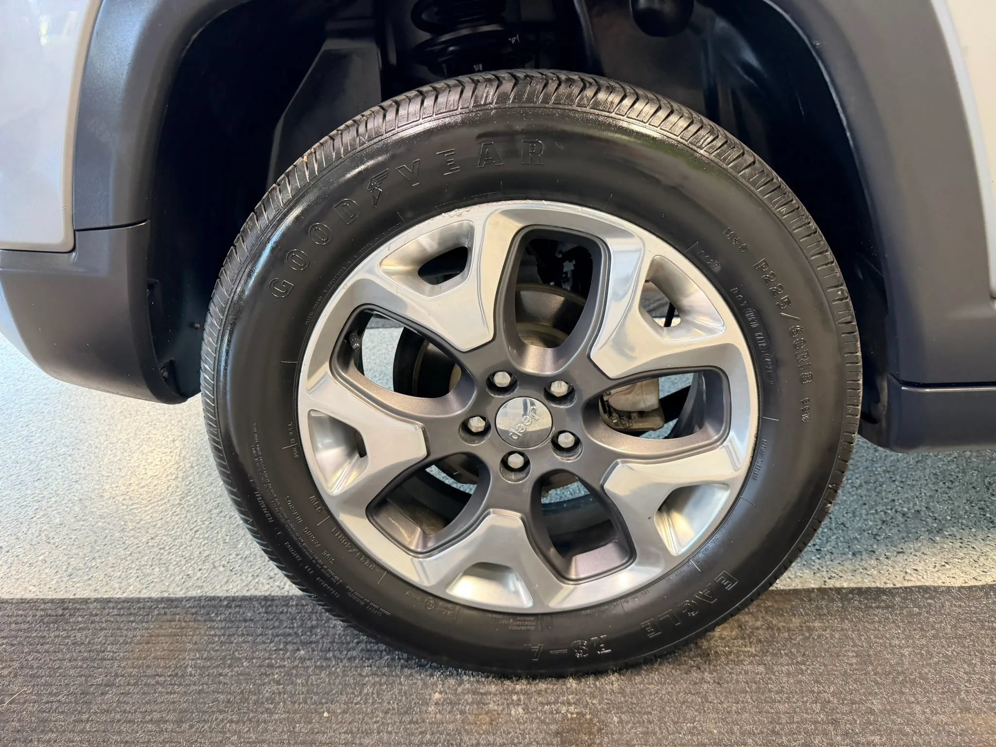 Used 2017 Jeep Compass Limited AWD/4WD image 21