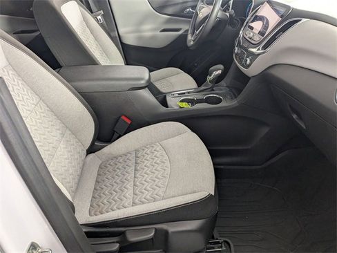Used 2022 Chevrolet Equinox LT image 34