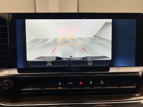 Used 2024 Chevrolet Silverado 2500 LT image 55