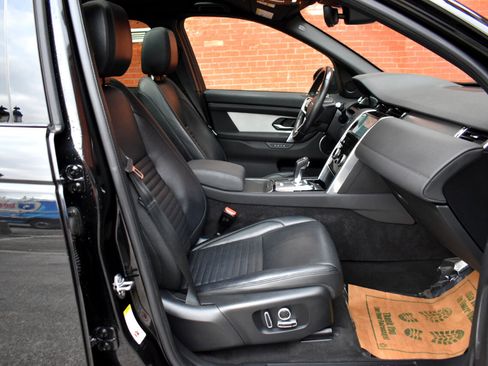Used 2021 Land Rover Discovery Sport SE image 19