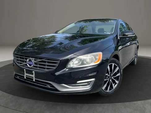 Used 2015 Volvo S60 T5 Premier image 1