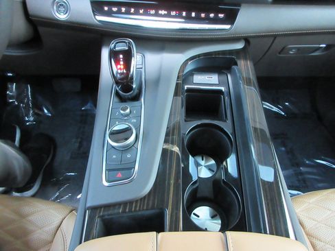 Used 2024 Cadillac Escalade Sport w/ Touring Package AWD/4WD image 51