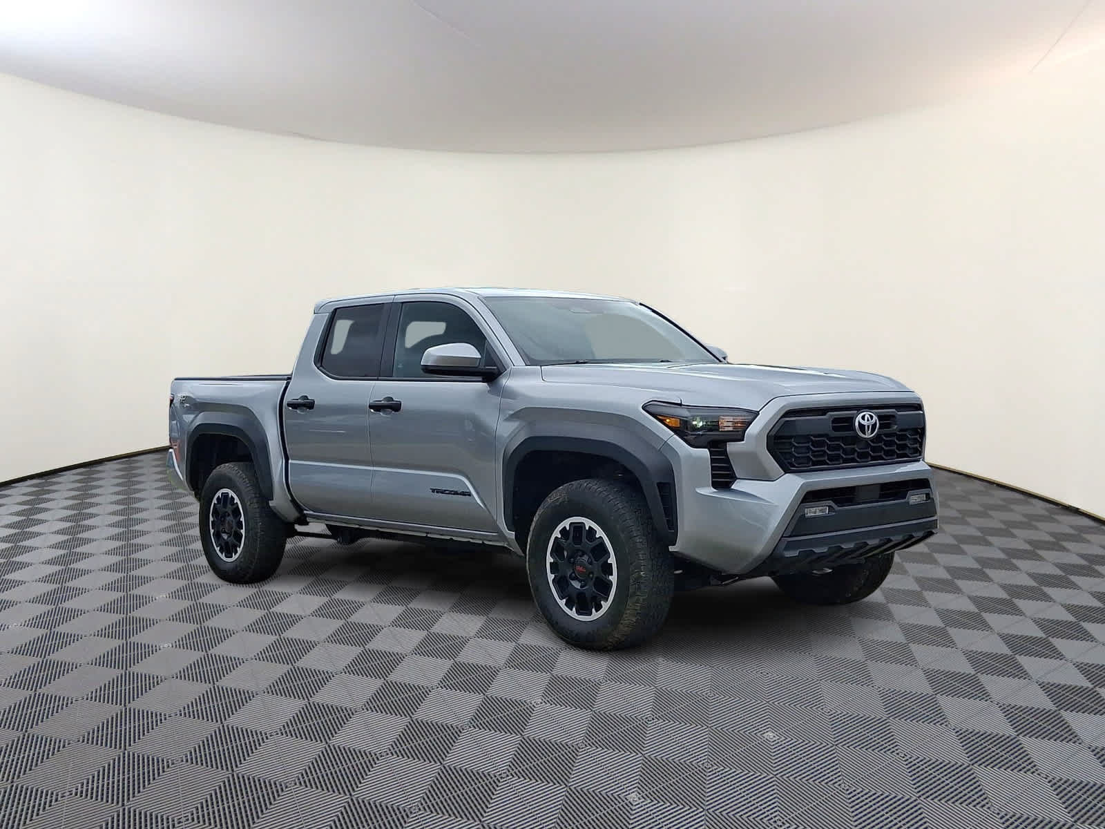Used 2024 Toyota Tacoma TRD Off-Road AWD/4WD image 4