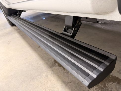 Used 2023 Chevrolet Silverado 3500 High Country image 17