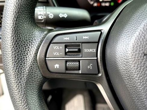 Used 2024 Honda CR-V EX image 13