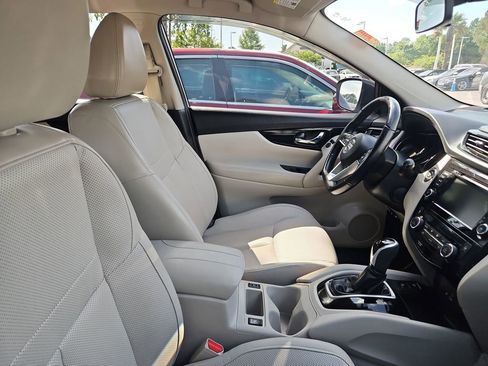 Used 2022 Nissan Rogue Sport SL AWD/4WD image 9